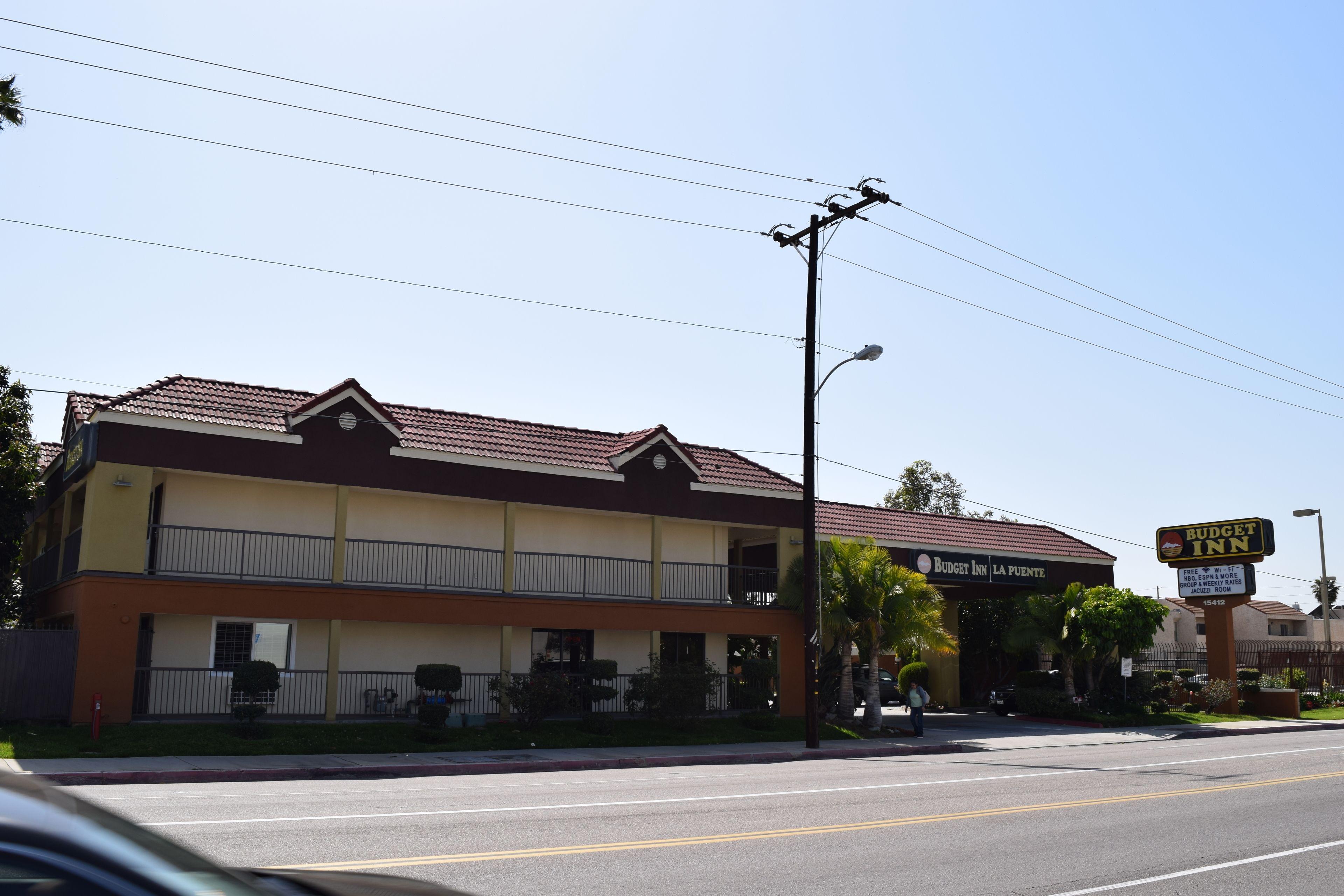 Staying Near Eastland Shopping Center: 4 Budget Hotels Compared