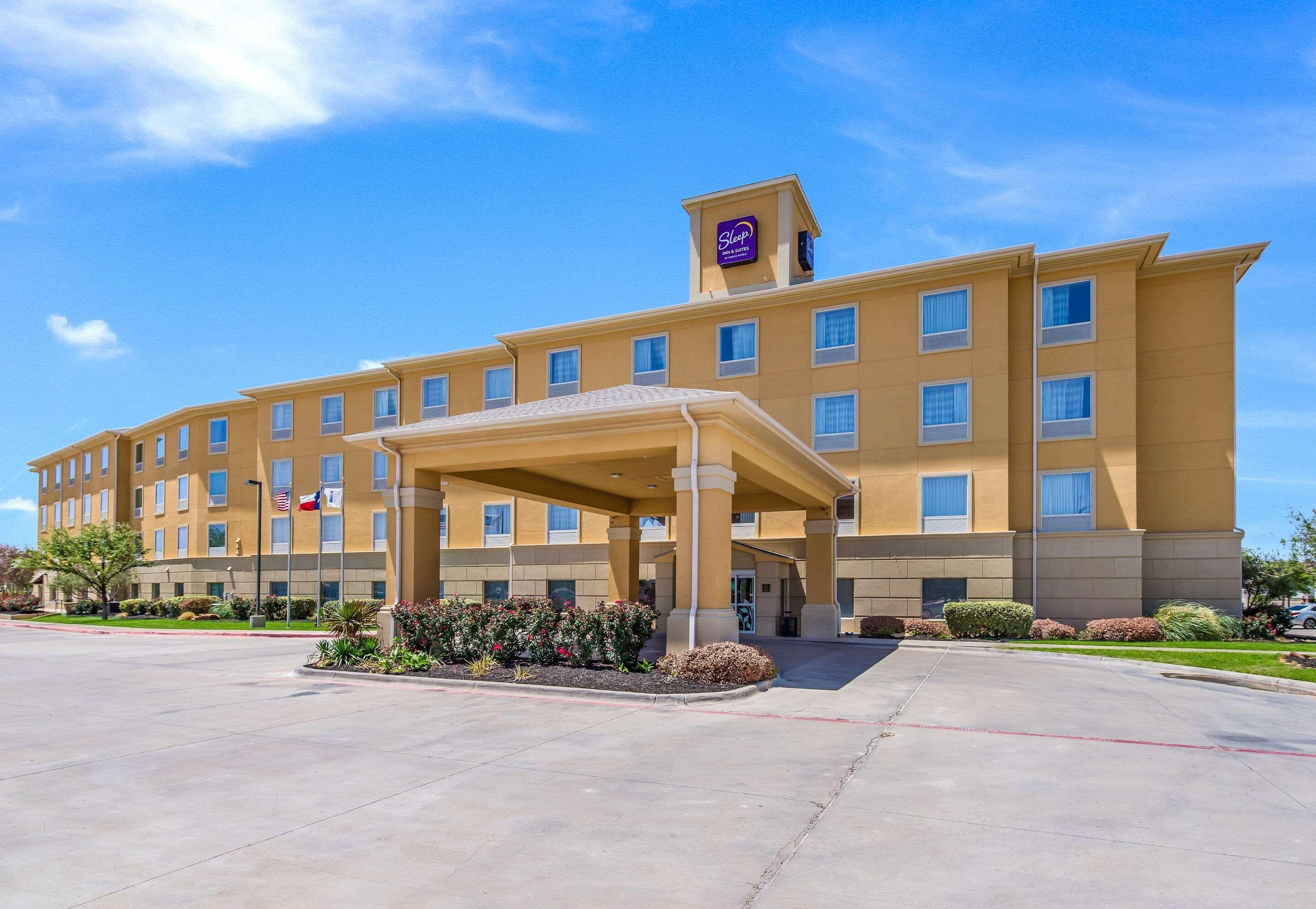 Where to Stay Near Midland County Historical Museum: 4 Hotels Reviewed