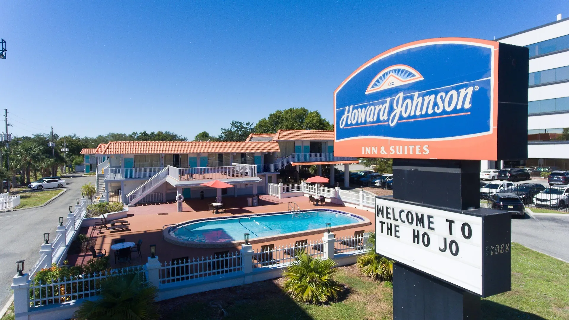 4 Smart 2-Star Hotels Near BayCare Ballpark Worth Booking