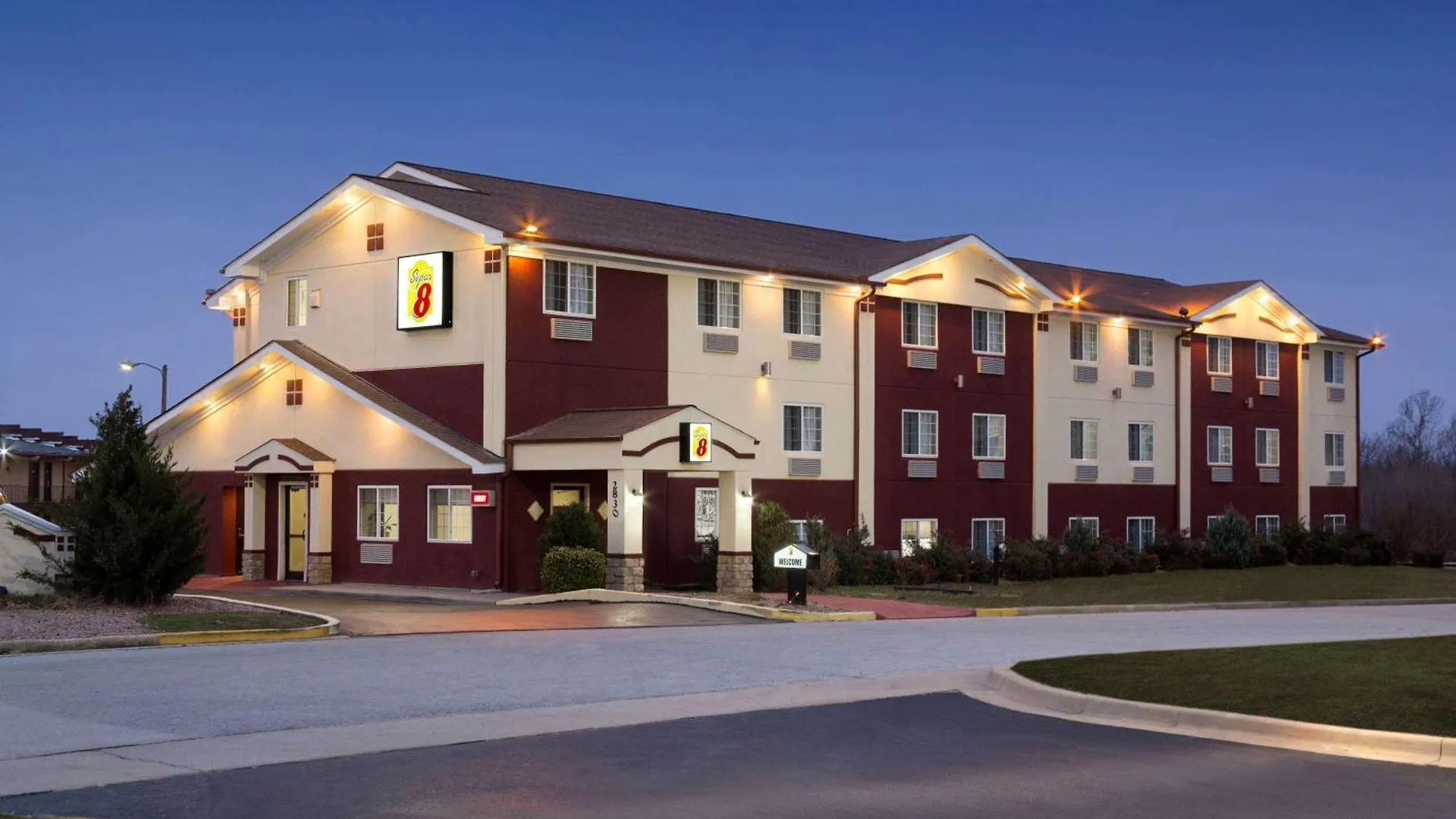 4 Smart Budget Hotels Near Fred G. Hughes Stadium Worth Booking