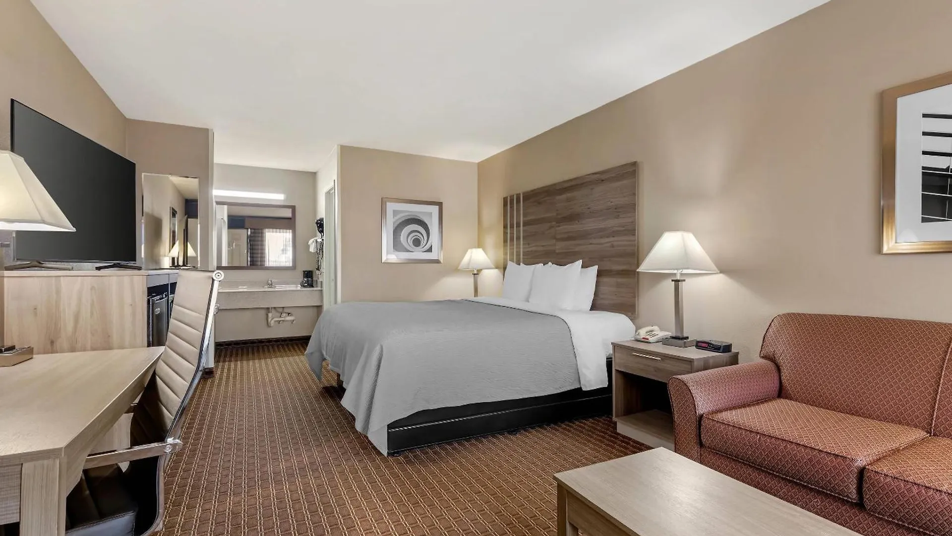 4 Couple Hotels Near Paris Airport Manager Worth Booking